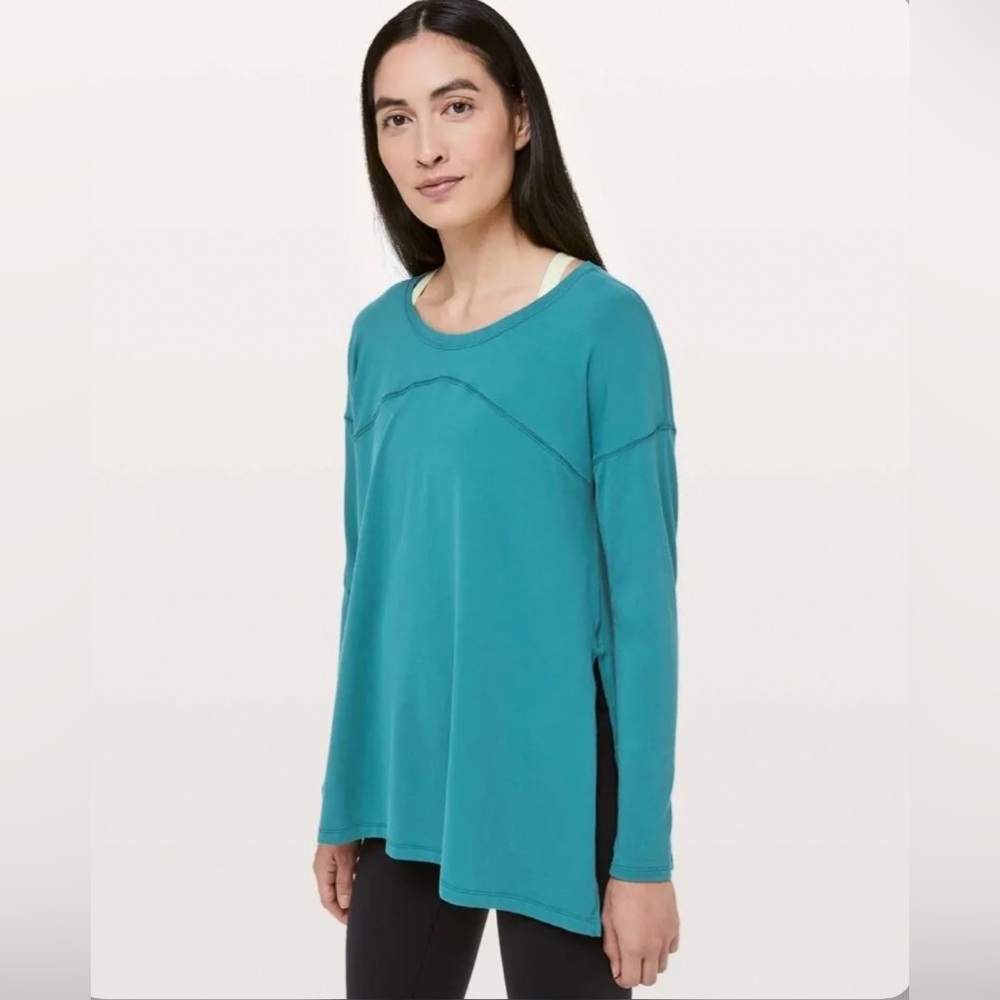 Lululemon Hit Unwind Long Sleeve size 6